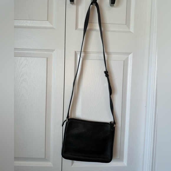 NWOT Kate Spade Runaround Medium Crossbody (Black) - Picture 6 of 8